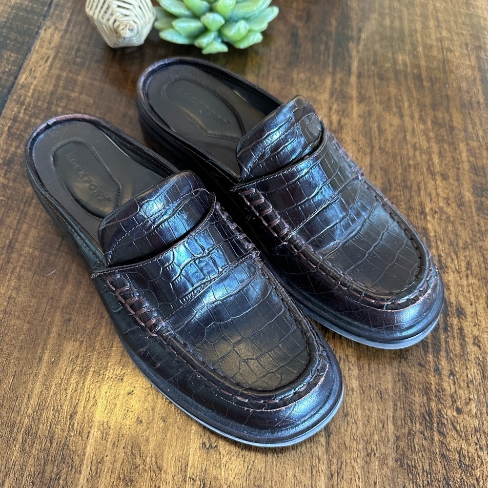 Rockport | Crock-Embossed Dark Brown Leather Loafer Mule, Size 8